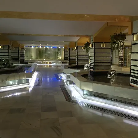 Apartamento Estudios Y Benal *